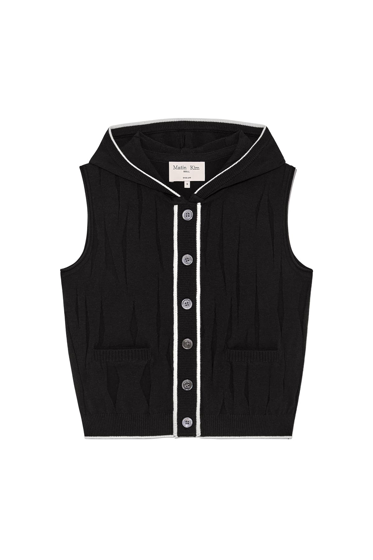 WRINKLE HOODY BUTTON KNIT VEST IN BLACK