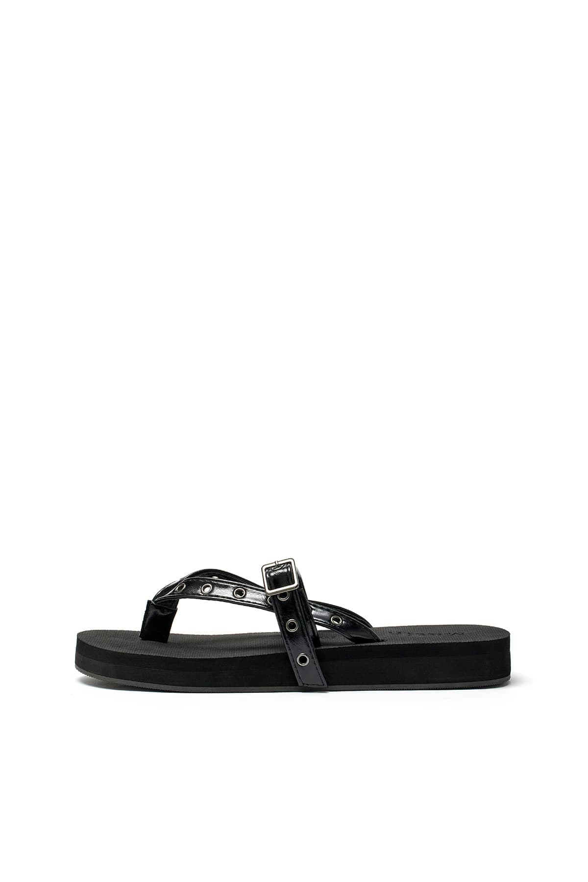 BUCKLE EYELET SLIPPERS IN BLACK